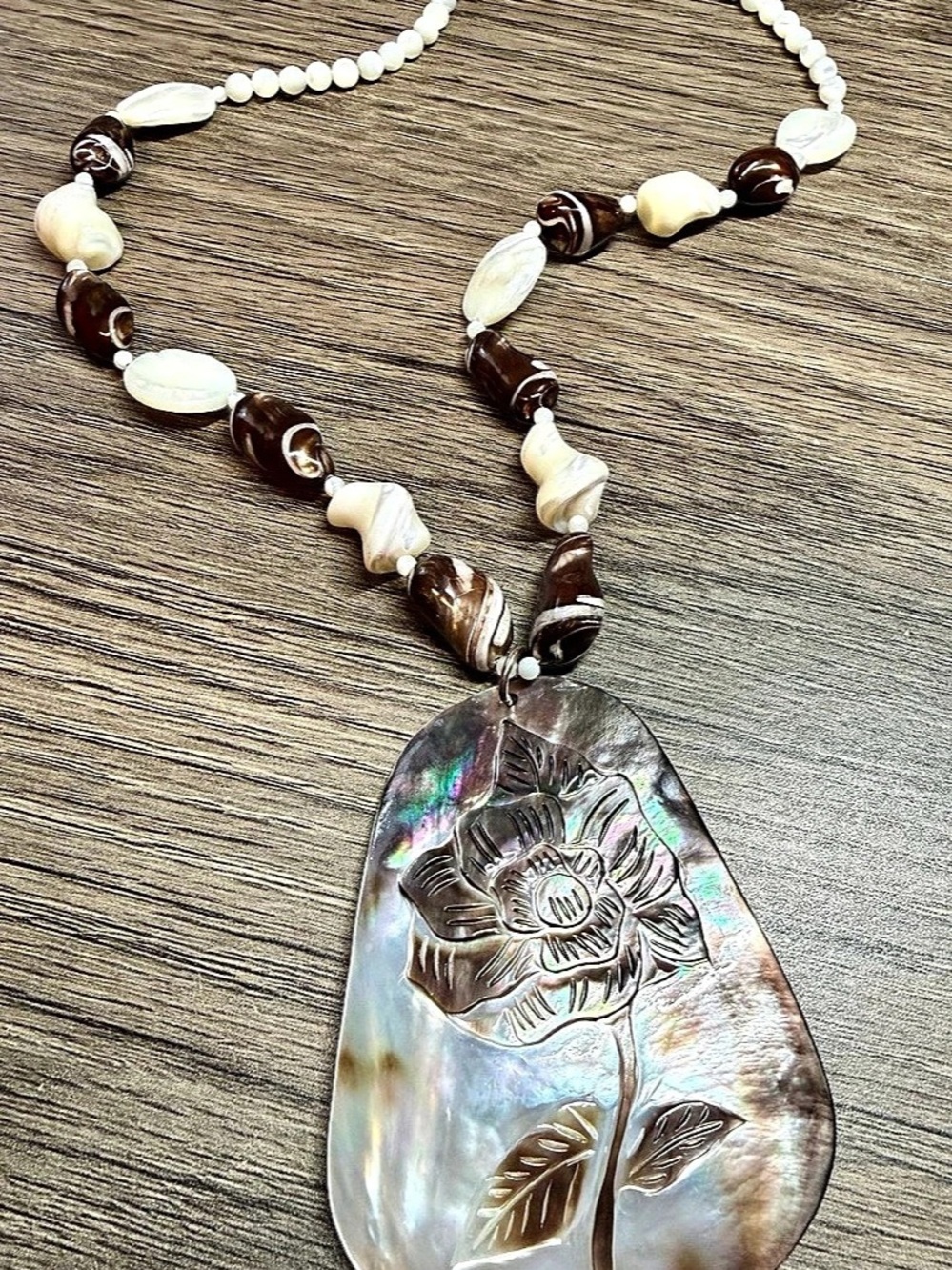 Vintage Lee Sands Mother of Pearl Floral Pendant Necklace, Brown & White